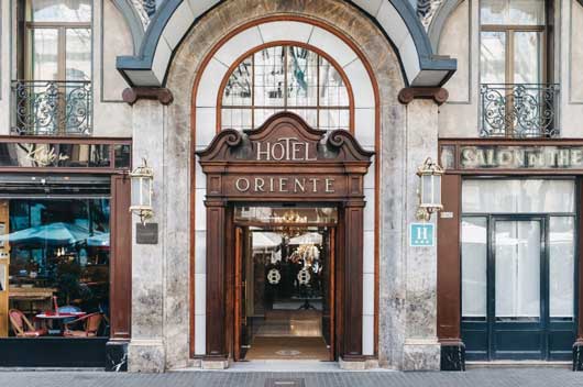 Profesional Horeca, fachada del hotel Oriente, futuro Radisson Oriente Hotel, Barcelona