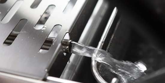 Profesional Horeca, rellenado automático de agua en el cocedor de pasta e-XP 700 de Electrolux professional