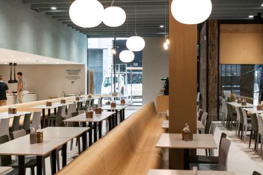 Profesional horeca, ra Real Food en el edificio Monumento de Barcelona