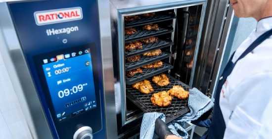 Profesional Horeca, cocinando en el horno iHexagon de Rational