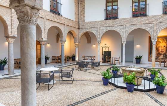 Profesional Horeca, claustro mudéjar del NH Collection Palacio de Córdoba