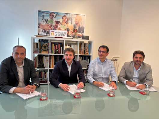 Firman El Nuevo Acuerdo Estatal De Hosteler a ALEH 