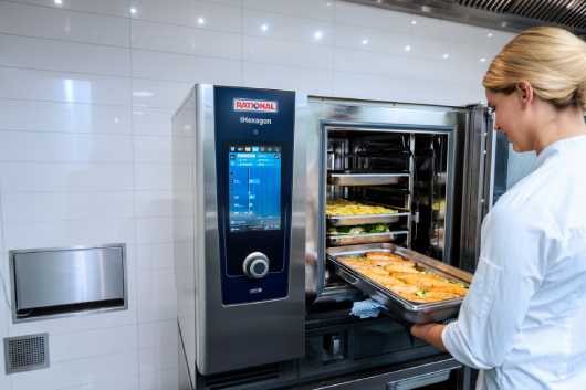 Profesional Horeca, cocinando en un iHexagon de Rational