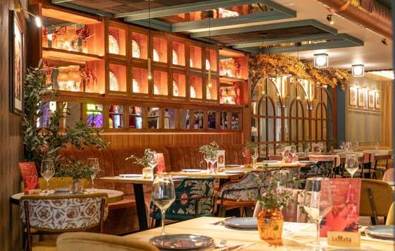 ProfesionalHoreca- La Mafia se sienta a la mesa pasa a denominarse La Famiglia se sienta a la mesa