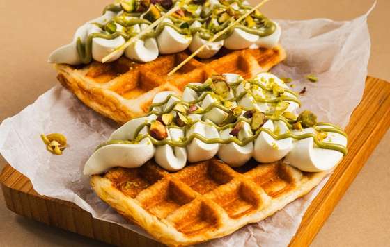 Profesional Horeca- gofre, línea de cremas y rellenos Signature Creations de Puratos