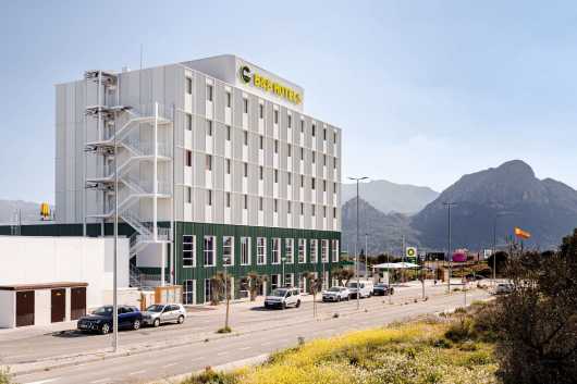 Profesional Horeca, fachada del hotel B&B Hotel Cieza