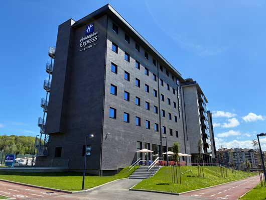 Proesional Horeca, fachada del hotel Holiday Inn Express San Sebastián-Errentería 