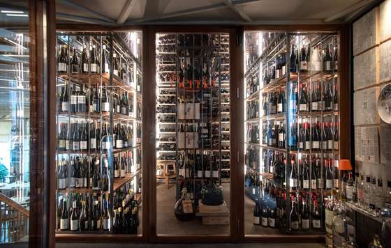 Profesional Horeca- bodega del restaurante Berria, en Madrid