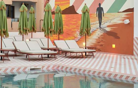 Profesional Horeca, piscina de S'Atalaia Apartments