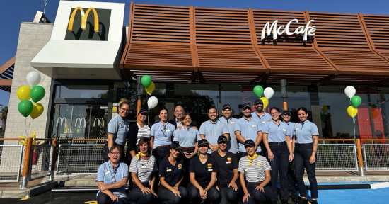 Profesional Horeca, equipo de trabajadores de un restaurante McDonald's
