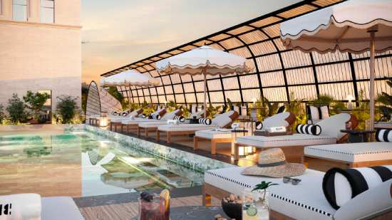 Profesional Horeca, rooftop y piscina del hotel Blass Barcelona, de Palladium
