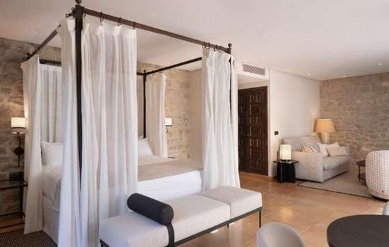 Profesional Horeca, habitación del Parador de Sos del rey Católico