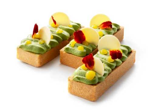 Profesional Horeca, cheesecake de matcha hecho con la base de Debic
