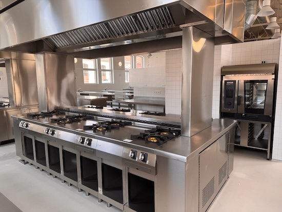 Profesional Horeca, cocina de la Escola de Restauració de Sabadell