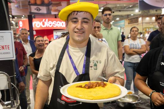 Profesional Horeca, Jon Aguirre del restaurante Goiherri (Legazpi, Guipúzcoa), ganador del IV Campeonato Internacional de Tortilla de Patatas Con…
