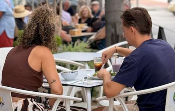 Profesional Horeca- terraza de Andajuicya, especializada en zumos cold-pressed